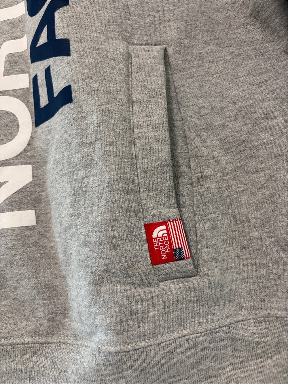 The North Face Light Heather Gray red white blue hoodie xL - Picture 3 of 4
